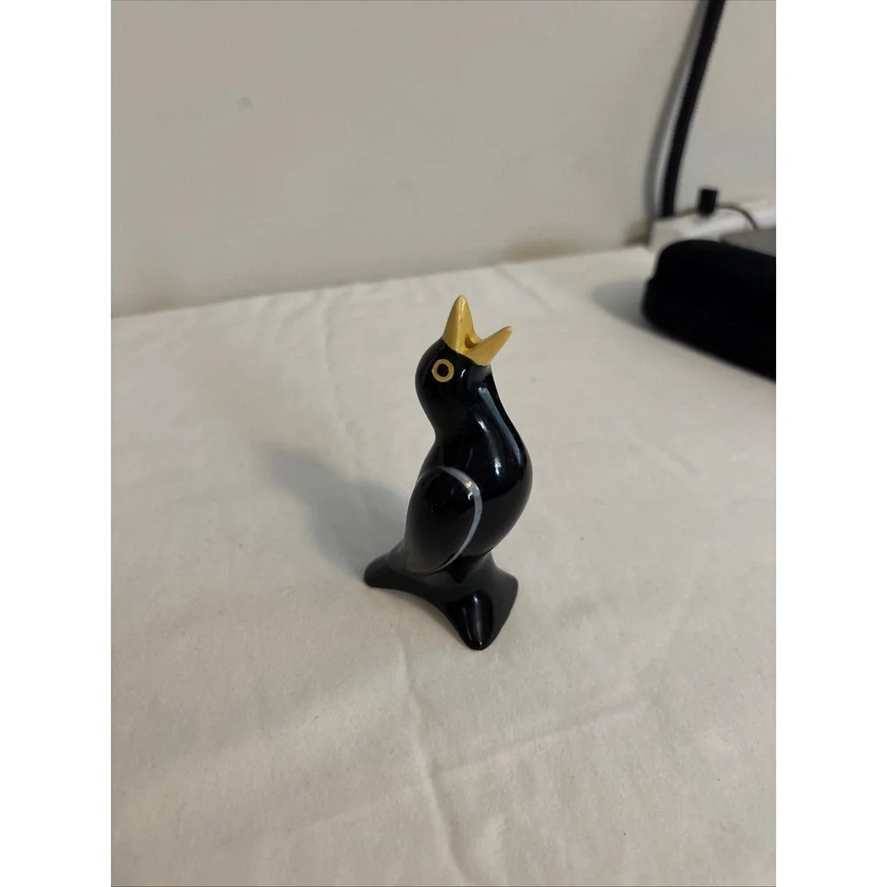 Pfaltzgraff Ceramic Blackbird Pie Bird Funnel Steam Vent Black Yellow Beak